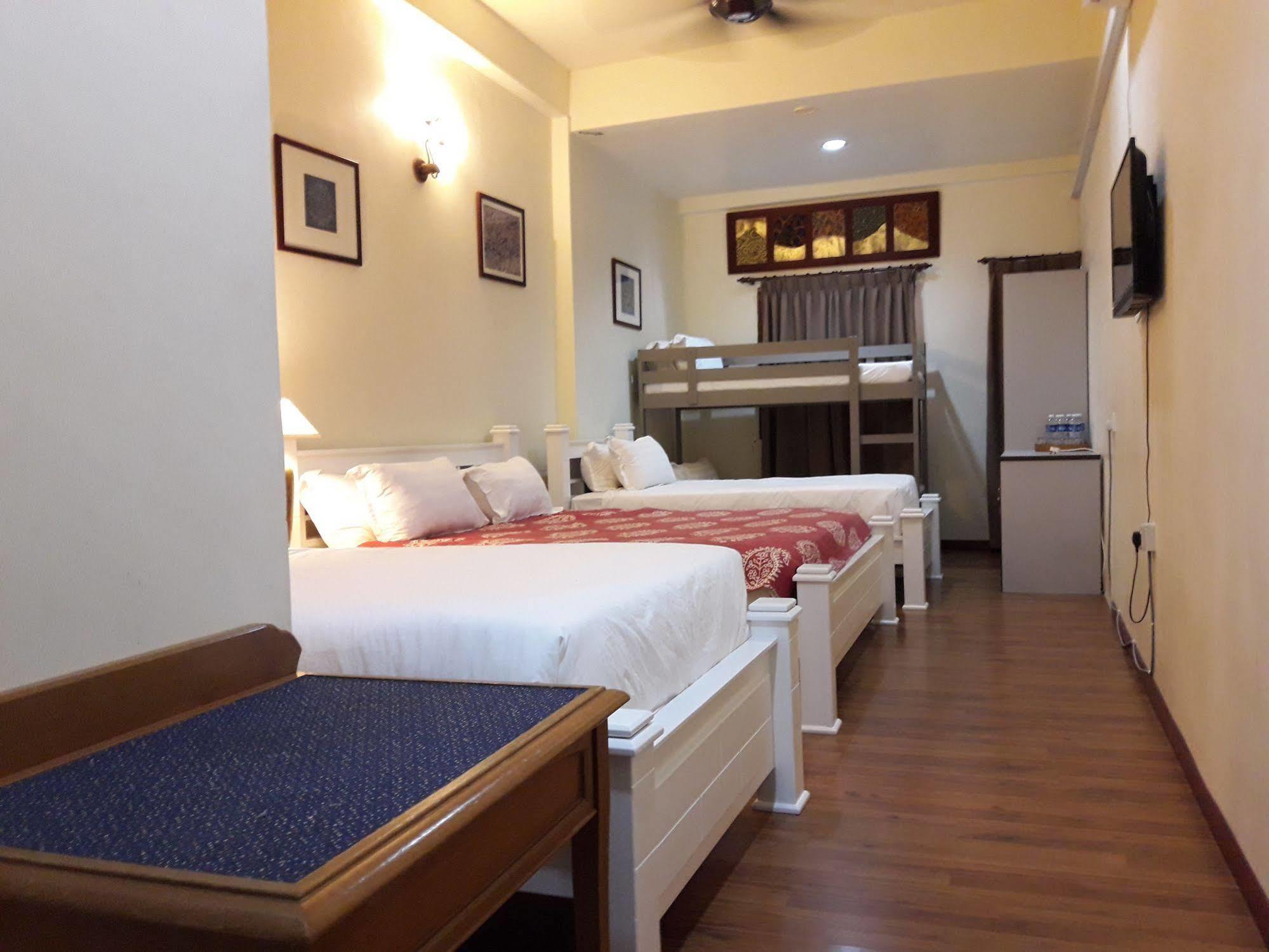 Hotel Zamburger Heritage Melaka Exterior photo
